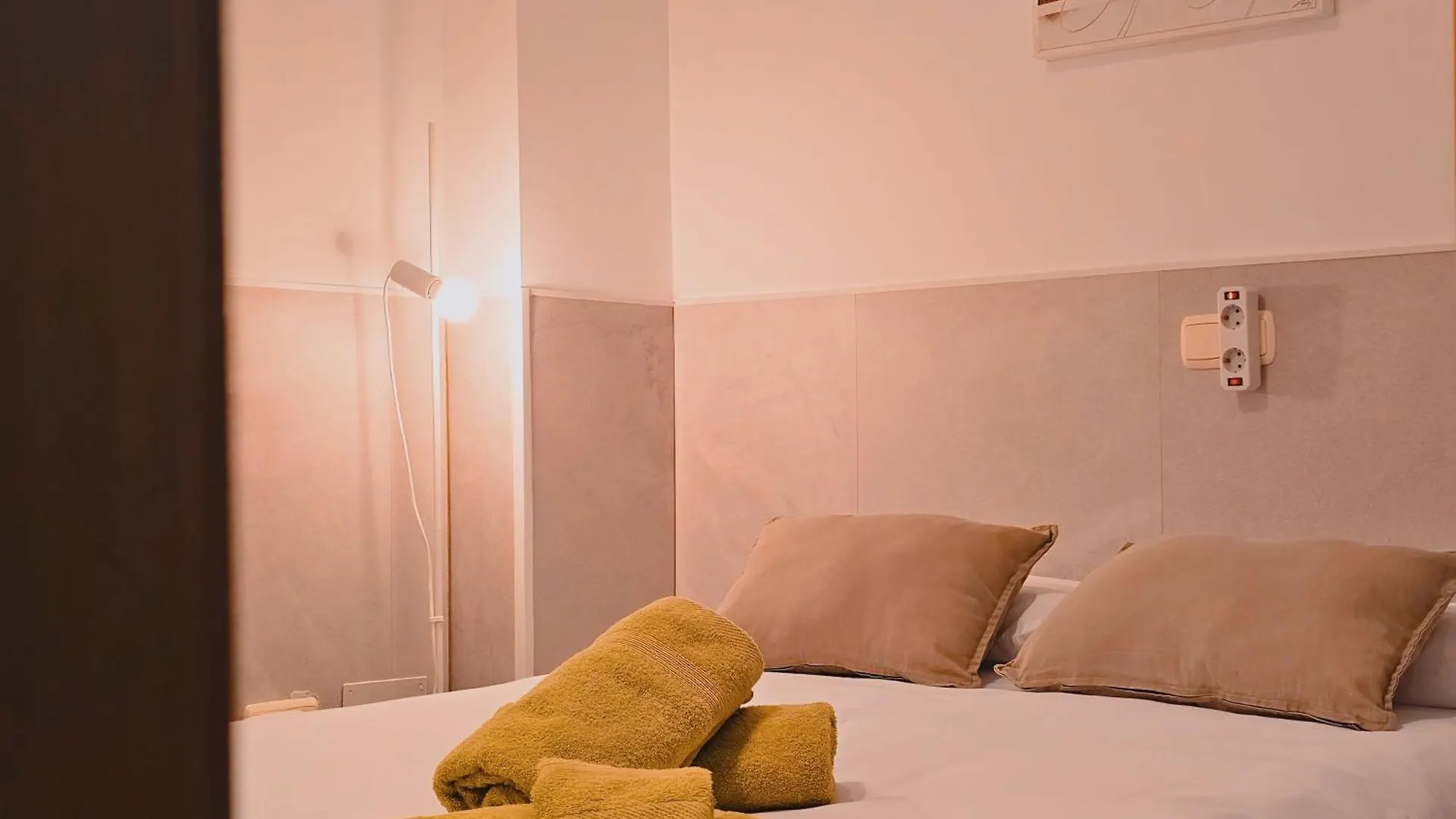 شقة Apartamento Paseo Maritimo De Playamar توريمولينوس